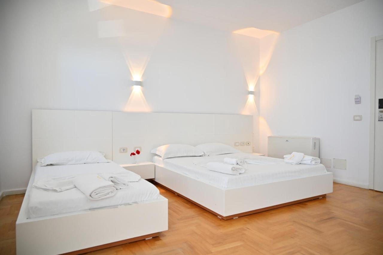Thea Hotel Влёра Экстерьер фото
